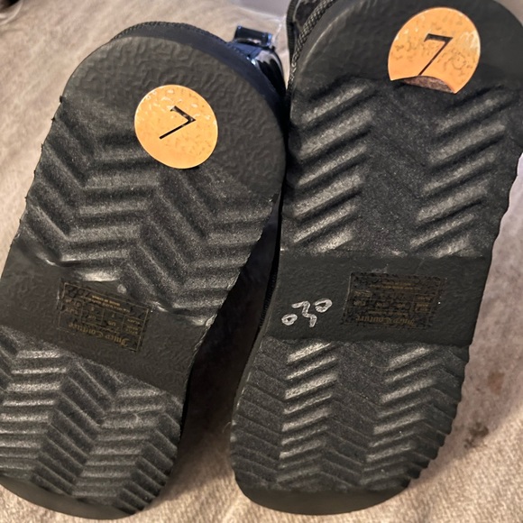 NWT Juicy Couture Black Klash Clear Mirrored Logo Sherpa Booties - Picture 6 of 11